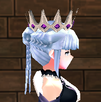 Equipped Queen of Hearts Tiara viewed from the side