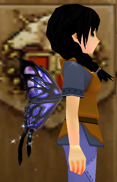 Equipped Black Cutiefly Wings viewed from the side