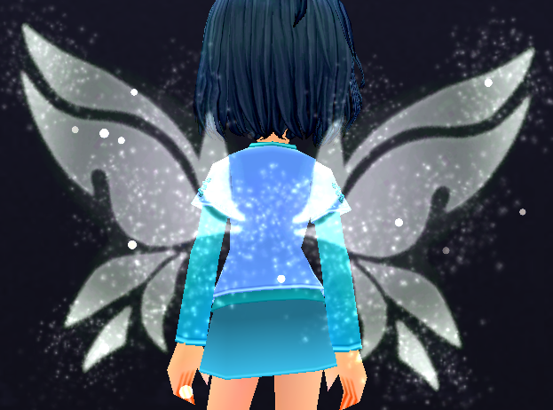 Equipped White Luna Fairy Wings viewed from the back