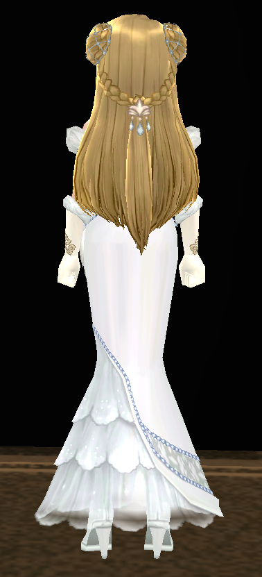 Equipped Female Winter Royal Set viewed from the back