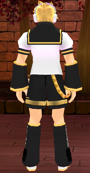 Equipped Giant Kagamine Len Set viewed from the back