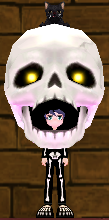 Equipped Bighead Skull Set viewed from the front with the hood down