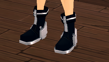 Equipped Battleborn Shoes (M) viewed from an angle