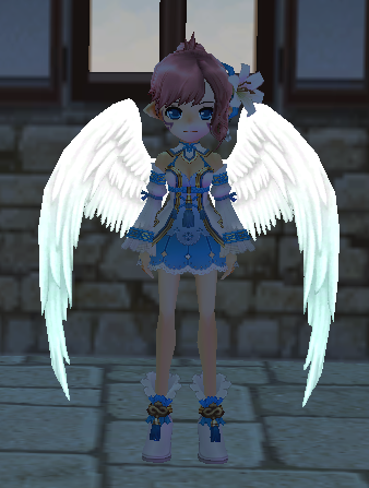 White Ombre Holy Feather Wings Equipped Front Night.png