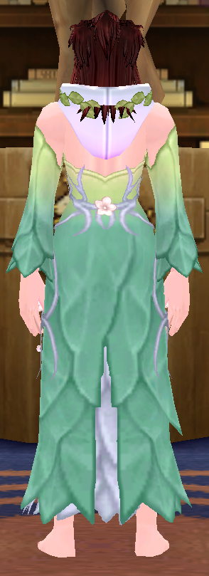 Equipped GiantFemale Robe of Nature's Beauty (Dyed) viewed from the back with the hood down