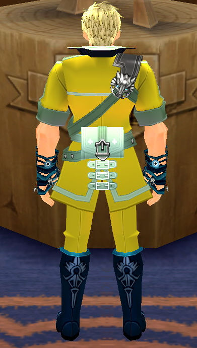 Equipped GiantMale Magus Crest Set viewed from the back