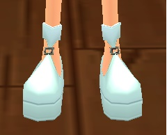 Equipped Siren Boots viewed from the front